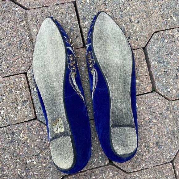 Aldo women royal blue with rhinestone pointed toe flats. Size 8,5/39. Used. - Picture 4 of 8
